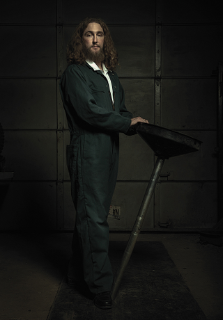Illustration for article titled Mechanics Reenact Renaissance Paintings; Beautiful And Hilarious